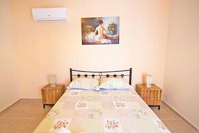 Villa Elpida at Minies