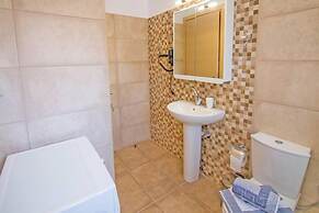 Villa Elpida at Minies