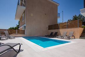 Villa Elpida at Minies