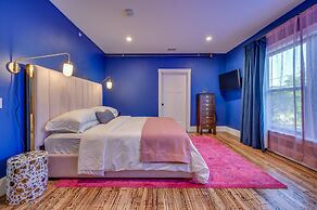 7 Private Suites Sleeps 25 Walkable to DT!