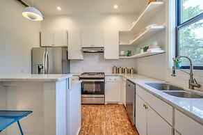 7 Private Suites Sleeps 25 Walkable to DT!