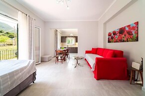 Olive Guest House at Sami