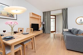 Neptun Park Apartment Gdańsk by Renters