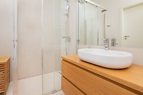 Neptun Park Apartment Gdańsk by Renters