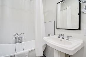 Private Suite in Historic Austin B&b: Sleeps 2!
