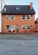 Downtown / Newly Renovated 2 Bedroom Apartment
