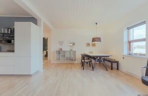 Downtown / Newly Renovated 2 Bedroom Apartment