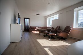 The Bird / Guesthouse / 10 Min Walk Downtown