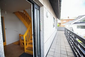 The Bird / Guesthouse / 10 Min Walk Downtown