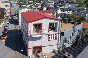 Downtown - Retro Decor - Stunning Views - Terrace