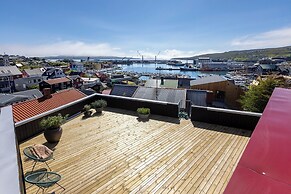 Downtown - Retro Decor - Stunning Views - Terrace