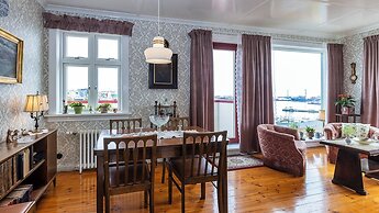 Downtown - Retro Decor - Stunning Views - Terrace