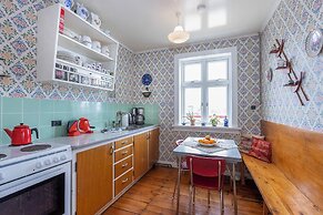 Downtown - Retro Decor - Stunning Views - Terrace