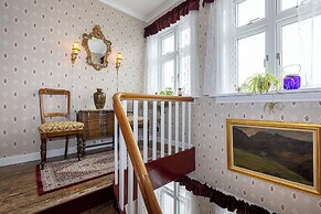 Downtown - Retro Decor - Stunning Views - Terrace