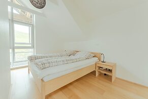 Stunning Views / Penthouse / Decorative / Parking