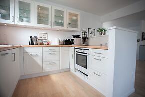 Downtown Tórshavn - Large 3 Bedroom Apartment