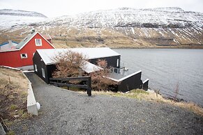 A Pearl In A Forgotten Fjord - Luxury Boathouse
