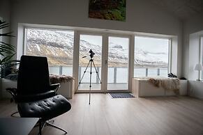 A Pearl In A Forgotten Fjord - Luxury Boathouse