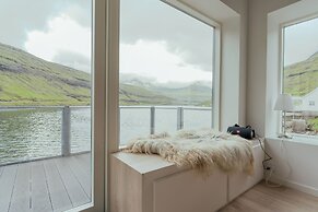 A Pearl In A Forgotten Fjord - Luxury Boathouse