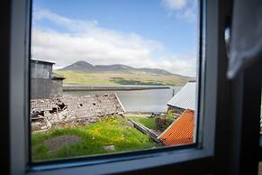 Cozy House In The Idyllic Village Of Haldórsvík