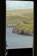 Cozy 2-Bedroom House With A Fantastic View