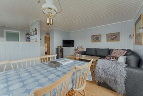 Cozy 2-Bedroom House With A Fantastic View