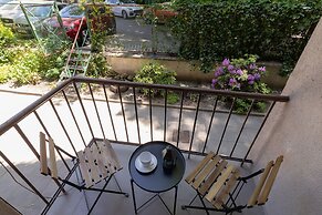 Mickiewicza Apartment Cracow by Renters