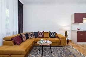 Mickiewicza Apartment Cracow by Renters