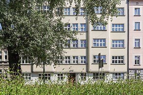 Mickiewicza Apartment Cracow by Renters