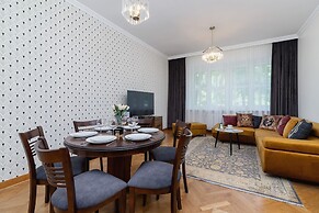Mickiewicza Apartment Cracow by Renters