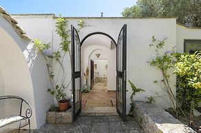 Trullo Kallist con Piscina by Wonderful Italy