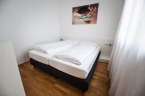 sHome Self-Check-in Hotel Graz