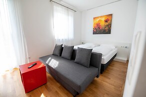 sHome Self-Check-in Hotel Graz