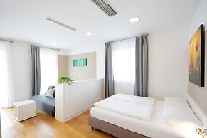 sHome Self-Check-in Hotel Graz