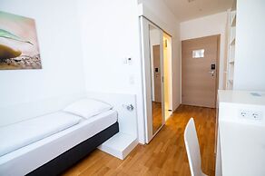 sHome Self-Check-in Hotel Graz