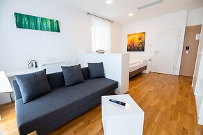 sHome Self-Check-in Hotel Graz