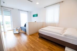 sHome Self-Check-in Hotel Graz