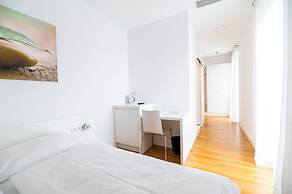 sHome Self-Check-in Hotel Graz