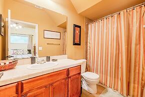 Quiet 2 Story Walkable to East Side Eateries