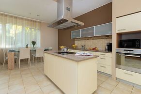 Apartment Orłowo Park by Renters