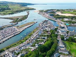 Foundry Cottage In Hayle Harbour