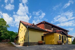 Luxe Villa in Bernartice Kkh045