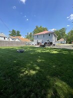 Redoak Lodge Limit 10 5 Bedroom Home by RedAwning