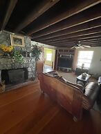 Redoak Lodge Limit 10 5 Bedroom Home by RedAwning
