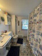 Redoak Lodge Limit 10 5 Bedroom Home by RedAwning