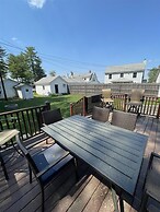 Redoak Lodge Limit 10 5 Bedroom Home by RedAwning