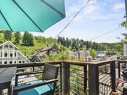 136 Top Of Main! Secret Daly Hideaway W/ Hot Tub! Walk To Main Street!