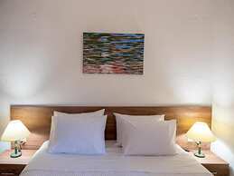 Atalanti Seaside Junior Suites