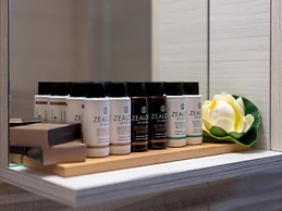 Atalanti Seaside Junior Suites