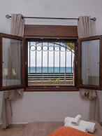 Atalanti Seaside Junior Suites